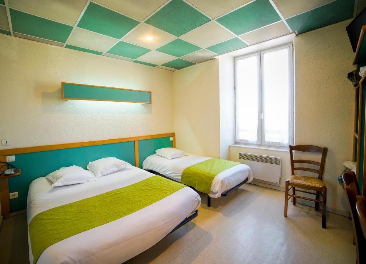 Hotel De La Gare ซีวีฮาค-เลอ-ชาตูว์ ภายนอก รูปภาพ